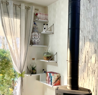 étagères murales d'angle en escalier