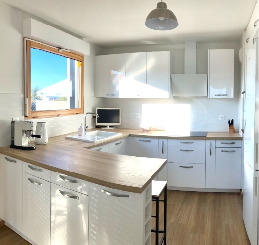 Cuisine blanc-bois à la suédoise