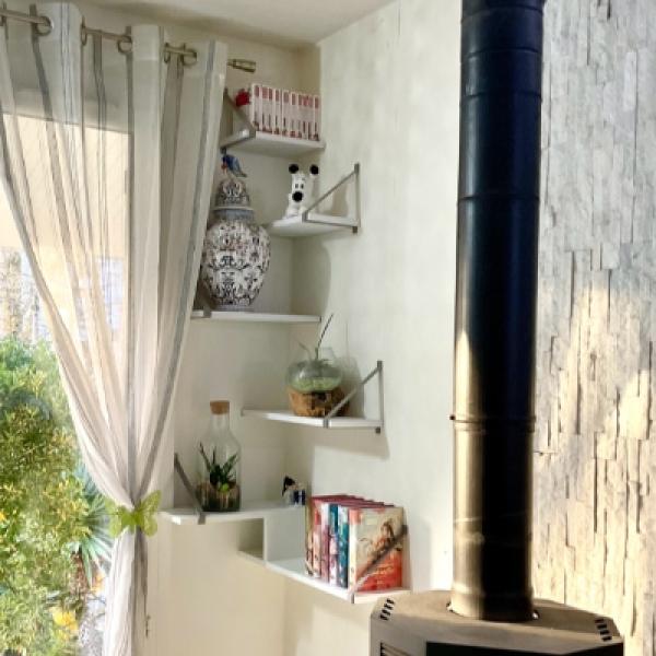 Etagères murales d'angle type escalier